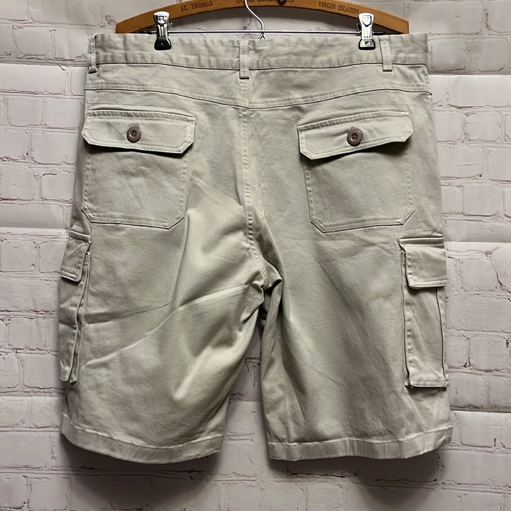 Wantdo Stone Color Shorts - Picture 4 of 9